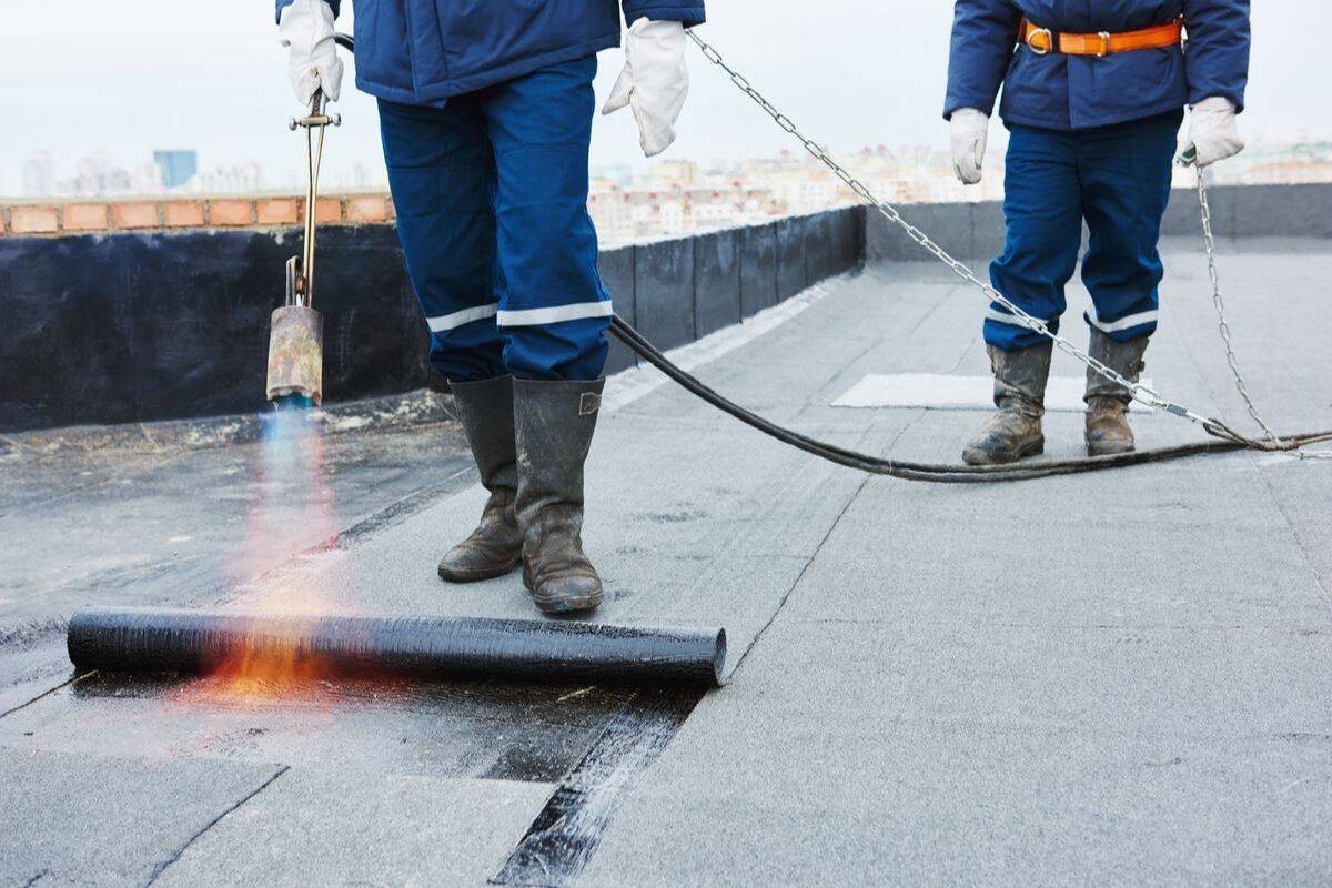 Aplicação técnica de impermeabilização em obra